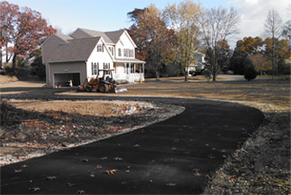 residential asphalt driveway paving